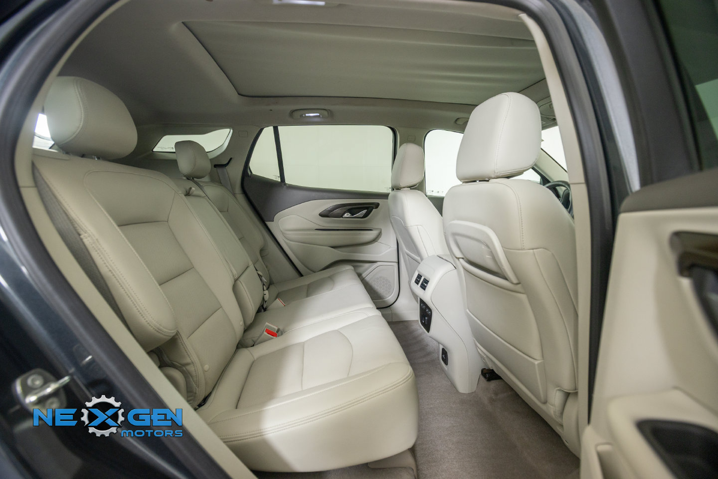 Used 2018 GMC Terrain Denali w/ Advanced Safety Package FWD image 40