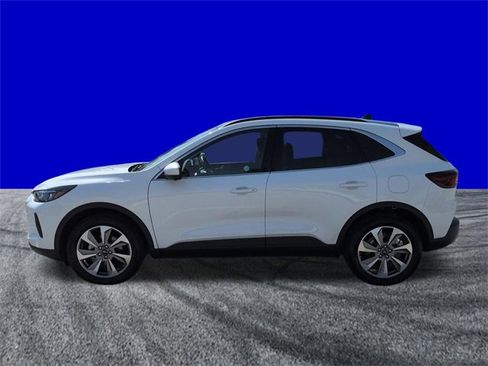 Certified 2025 Ford Escape Platinum w/ Premium Technology Package image 7