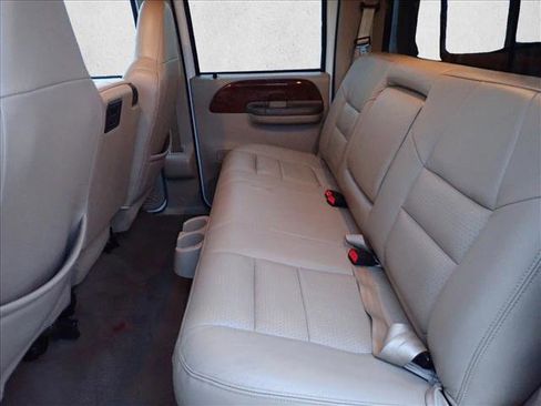 Used 2001 Ford F250 Lariat image 8