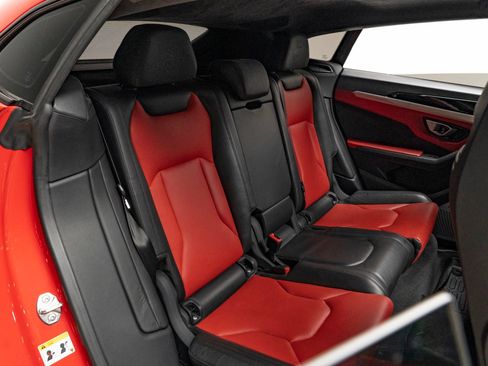 Used 2020 Lamborghini Urus AWD/4WD image 54