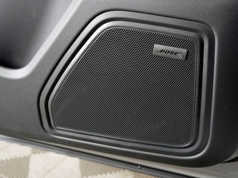 New 2026 Porsche Macan image 16