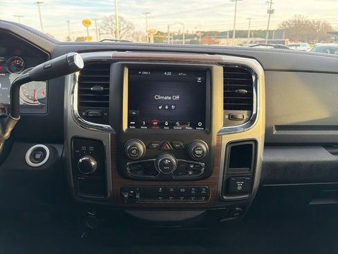 Used 2018 RAM 2500 Laramie w/ Cold Weather Group image 28