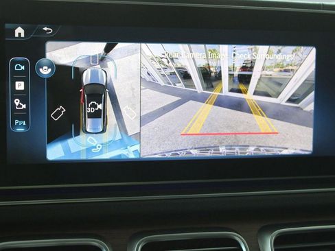 Used 2025 Mercedes-Benz GLS 450 4MATIC image 25