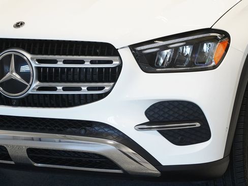 Certified 2026 Mercedes-Benz GLE 350 4MATIC image 6