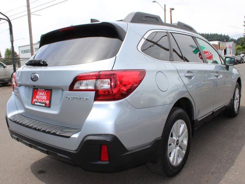 Used 2018 Subaru Outback 2.5i Premium AWD/4WD image 6
