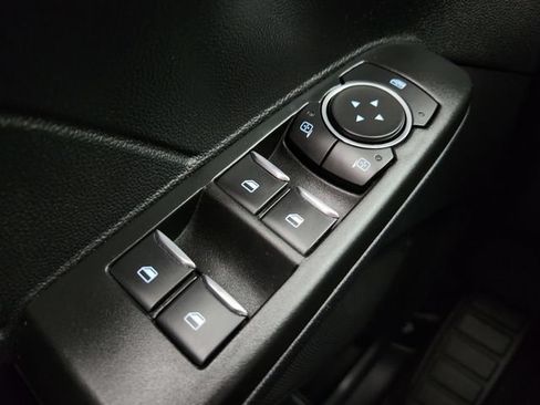 Used 2022 Ford Escape SE FWD image 18