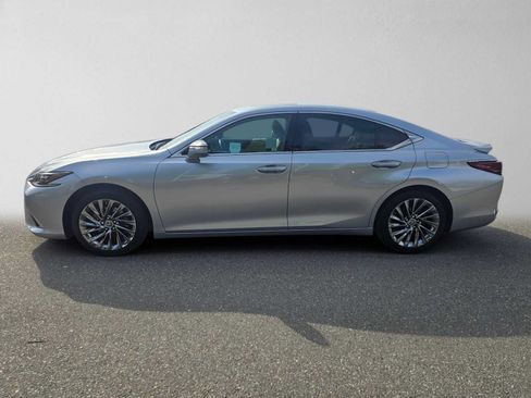Certified 2024 Lexus ES 300h Ultra Luxury w/ Accessory Package (Z2) FWD image 6