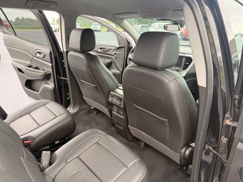 Used 2021 GMC Acadia SLT AWD/4WD image 30