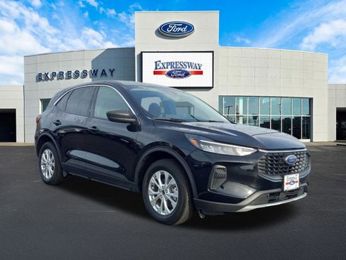 Used 2023 Ford Escape Active w/ Tech Pack #1 image 4