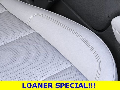 New 2025 Chevrolet Suburban Premier image 21