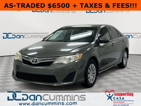Used 2012 Toyota Camry LE image 1