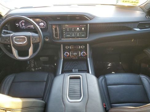 Used 2023 GMC Yukon Denali image 10