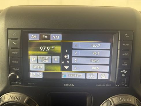 Used 2016 Jeep Wrangler Unlimited Sport w/ Connectivity Group image 13