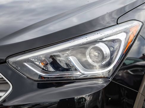 Used 2018 Hyundai Santa Fe Sport 2.0T FWD image 3