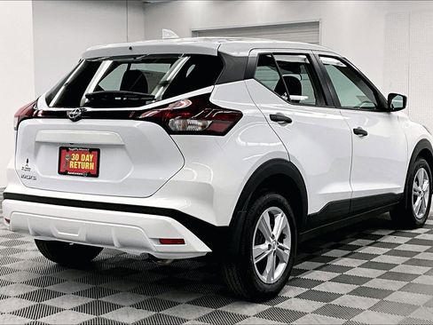 New 2025 Nissan Kicks Play S FWD image 35