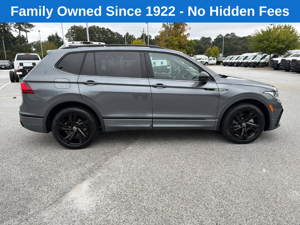 Used 2024 Volkswagen Tiguan SE R-Line FWD image 8