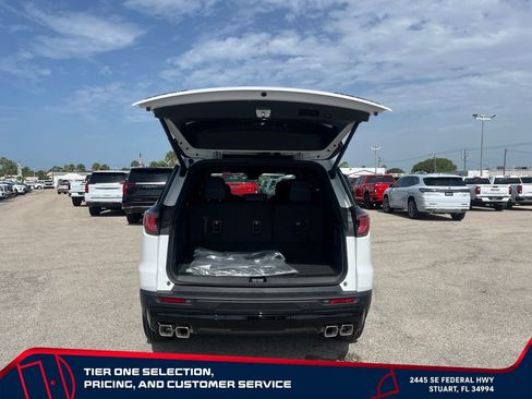 New 2026 GMC Acadia Elevation w/ Black Edition FWD image 17