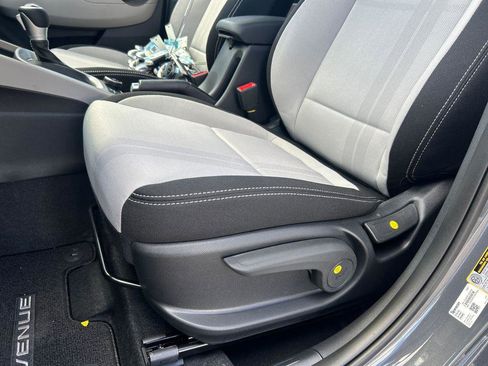 New 2026 Hyundai Venue SEL FWD image 15