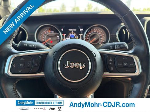 Used 2021 Jeep Gladiator Overland AWD/4WD image 16