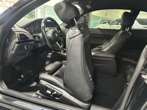 Used 2017 BMW M2 RWD image 44