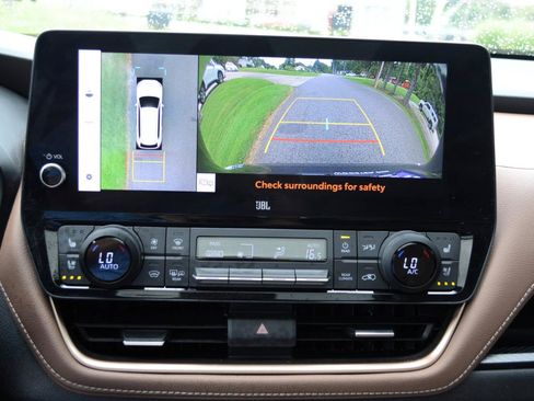 Used 2025 Toyota Grand Highlander AWD Hybrid image 30