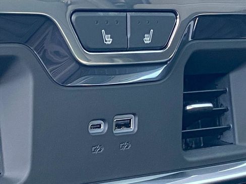 New 2026 Chevrolet Silverado 1500 LTZ w/ LTZ Premium Package image 24