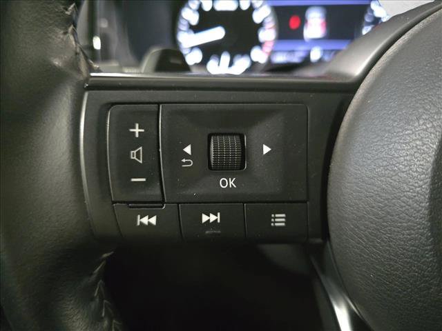 Used 2025 Nissan Pathfinder SV AWD/4WD image 17