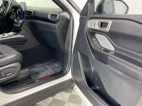Used 2020 Ford Explorer ST w/ Premium Technology Package AWD/4WD image 17