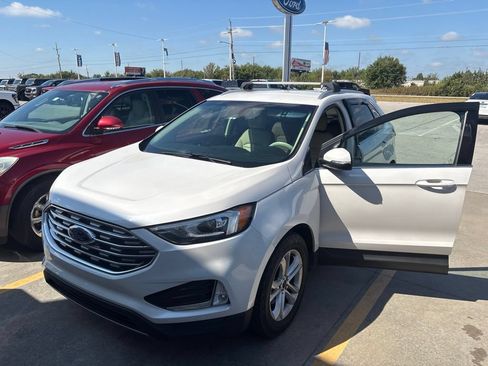Used 2019 Ford Edge SEL w/ Equipment Group 201A FWD image 4