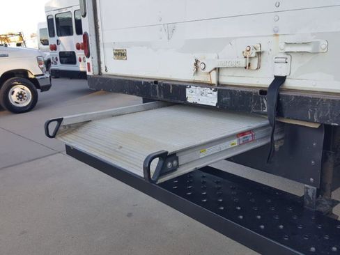 Used 2017 Chevrolet Express 3500 RWD image 11