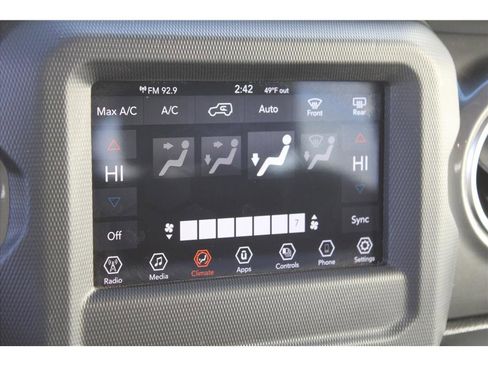 Used 2021 Jeep Wrangler Unlimited Sahara image 22