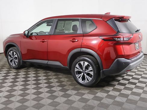 Used 2023 Nissan Rogue SV image 10