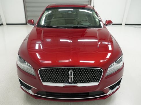 Used 2019 Lincoln MKZ Reserve w/ Reserve Plus Package FWD image 2