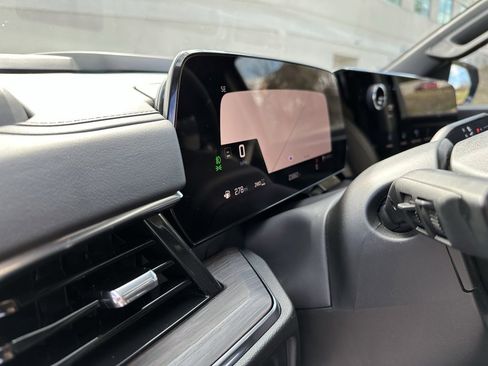 Used 2025 Chevrolet Tahoe Z71 image 25