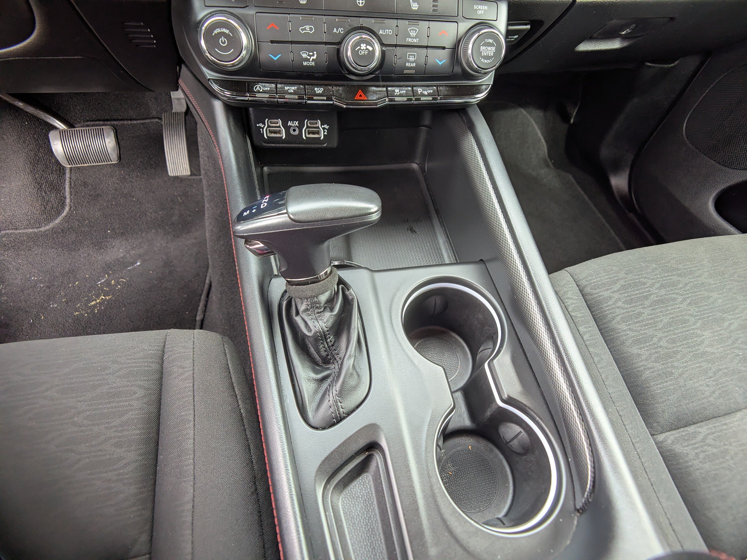 Used 2025 Dodge Durango GT AWD/4WD image 24