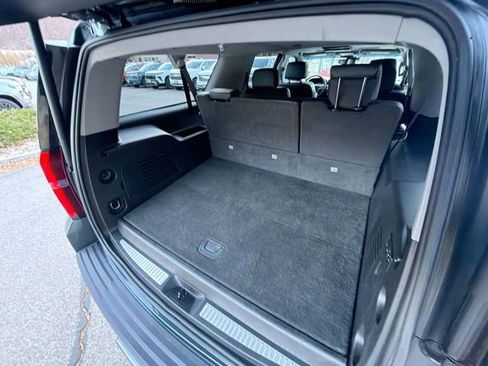 Used 2020 Chevrolet Suburban Premier image 27