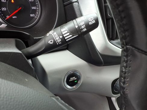 Used 2022 GMC Terrain SLT image 21