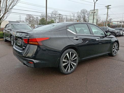 Used 2019 Nissan Altima 2.5 Platinum image 6