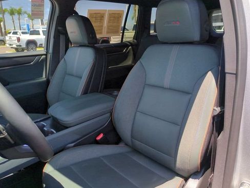 Used 2025 GMC Acadia AT4 AWD/4WD image 37