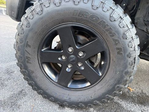 Used 2017 Jeep Wrangler Unlimited Sport w/ Quick Order Package 24S image 27