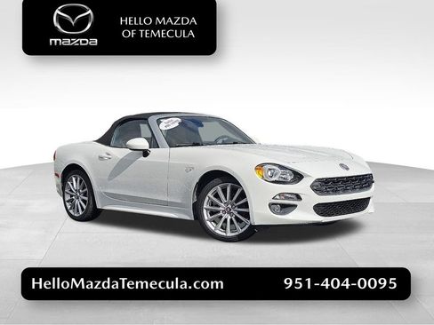 Used 2017 FIAT 124 Spider Lusso image 1