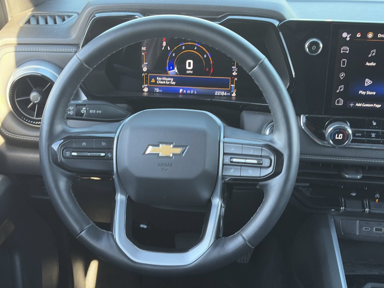 Used 2023 Chevrolet Colorado LT w/ LT Convenience Package III RWD image 13