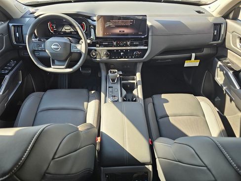 New 2026 Nissan Pathfinder SL AWD/4WD image 14