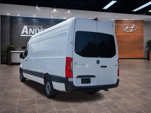 Used 2023 Mercedes-Benz Sprinter 2500 image 9