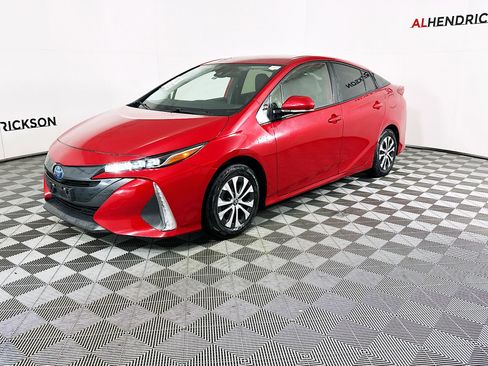Used 2021 Toyota Prius Prime XLE image 7
