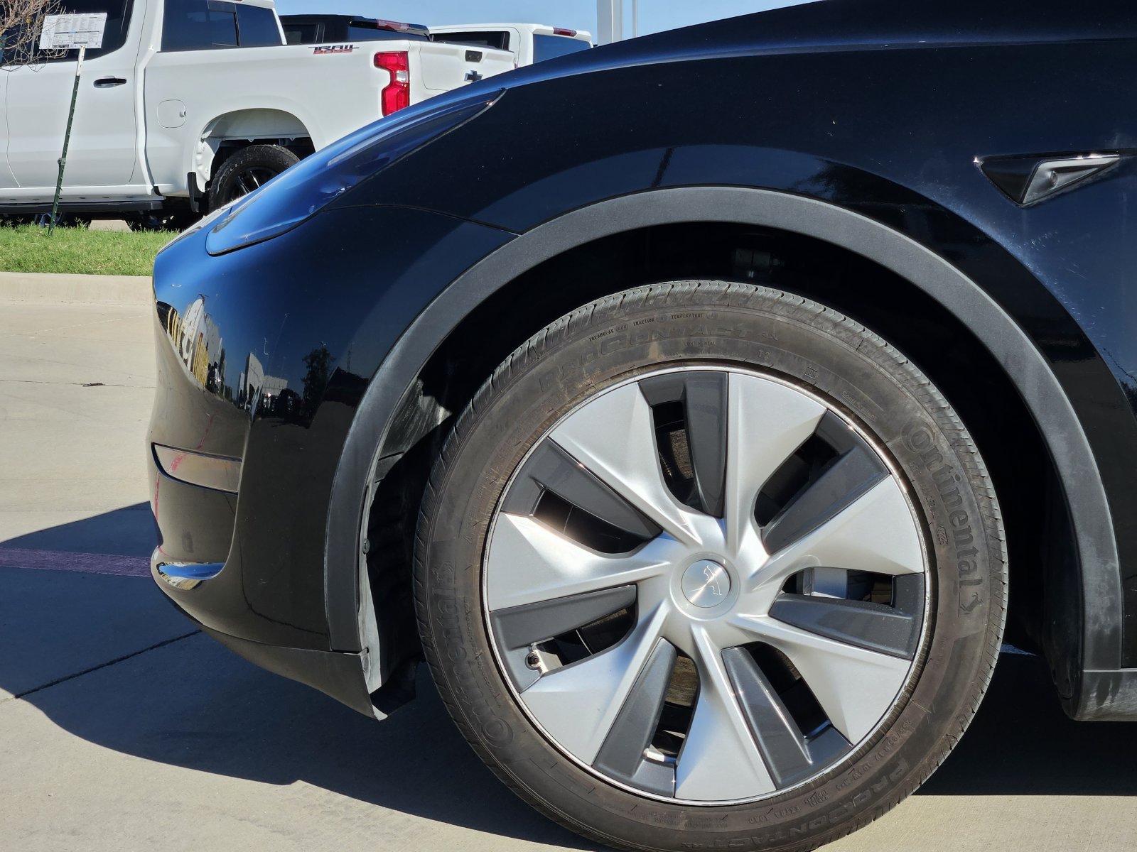 Used 2023 Tesla Model Y Long Range AWD/4WD image 12