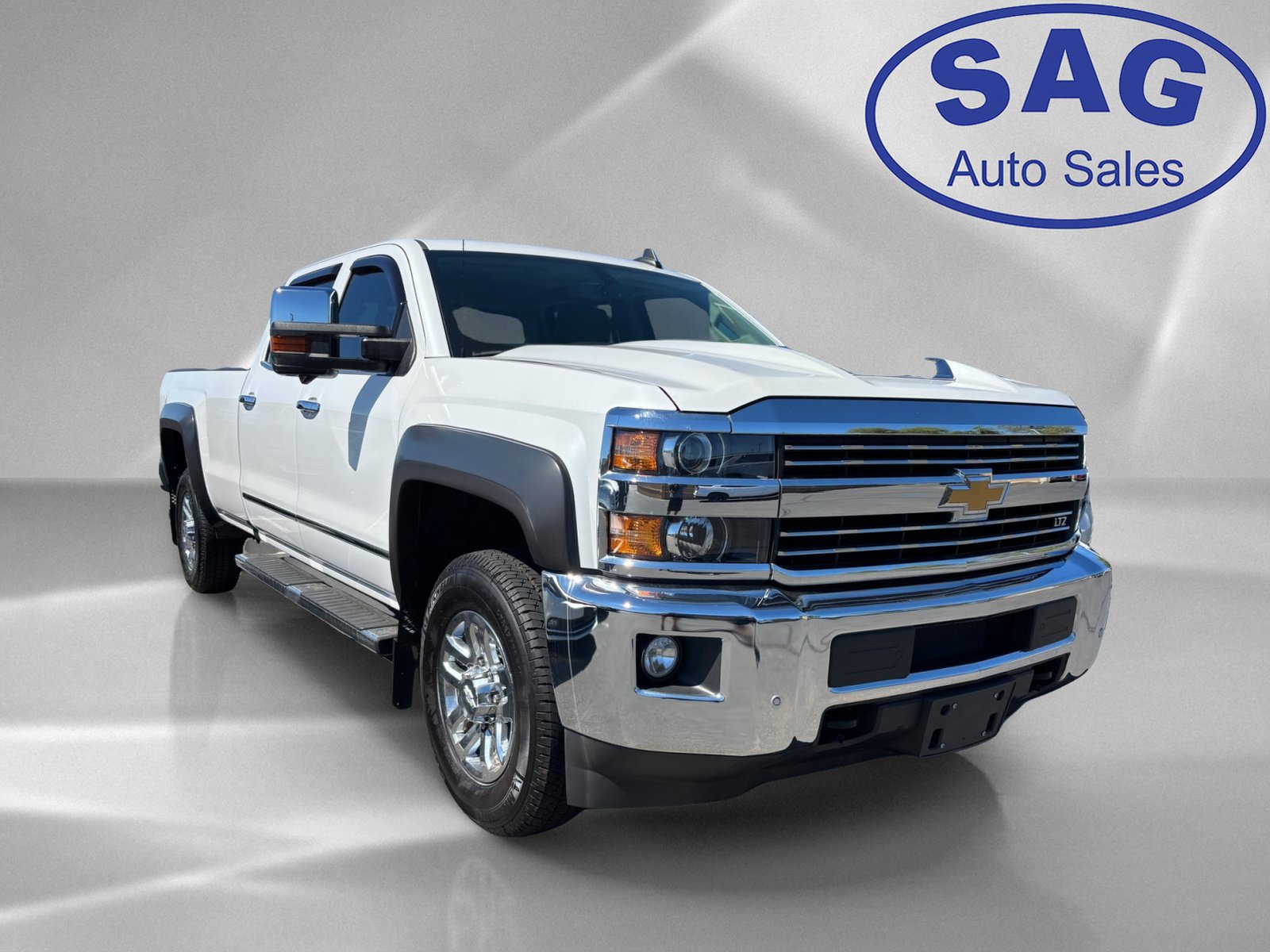 Used 2019 Chevrolet Silverado 3500 LTZ w/ Duramax Plus Package AWD/4WD image 2