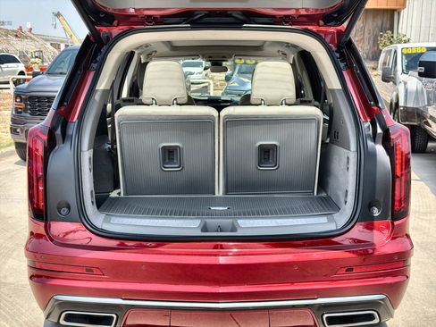 Used 2021 Cadillac XT6 Premium Luxury FWD image 24