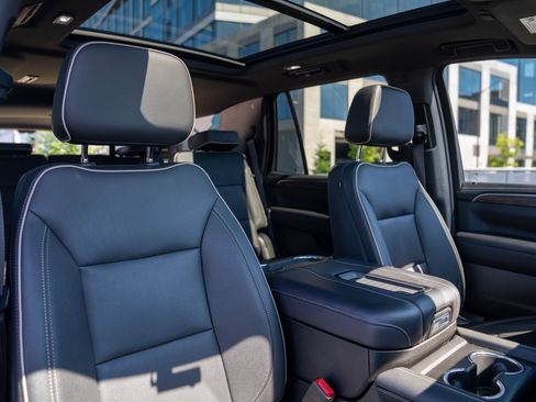 Used 2023 Chevrolet Tahoe Premier AWD/4WD image 27