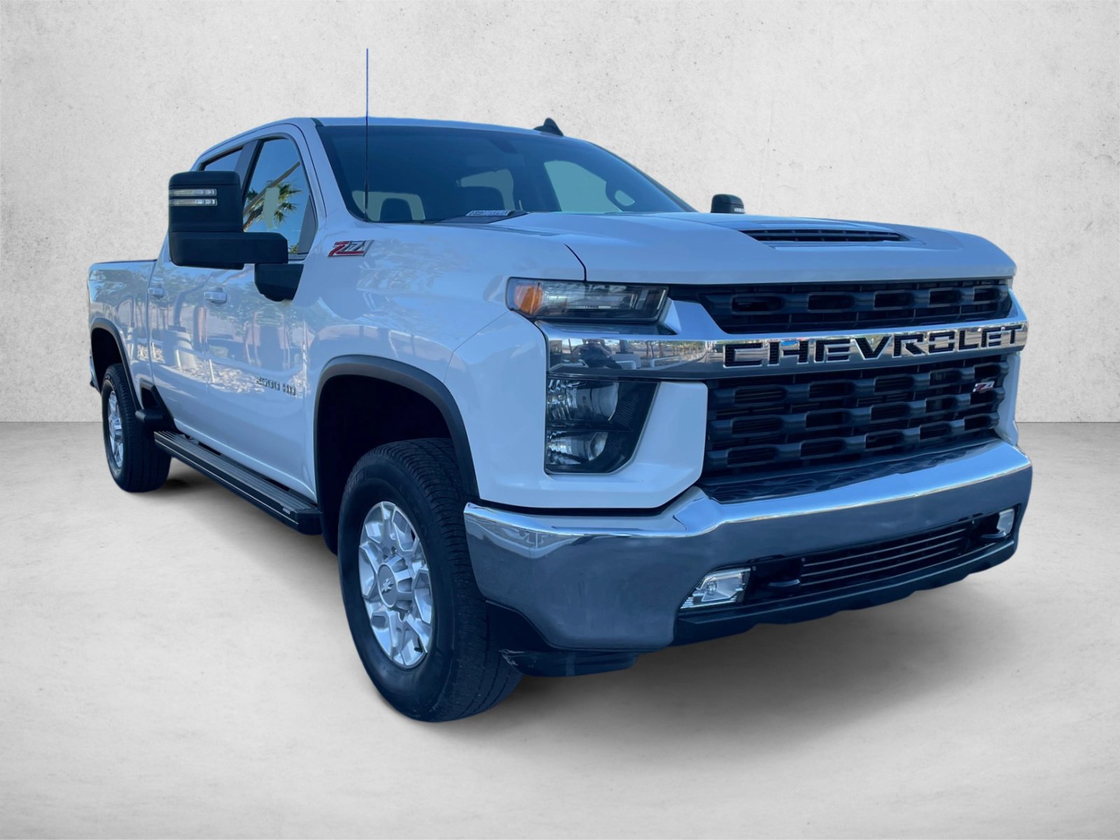 Used 2020 Chevrolet Silverado 2500 LT AWD/4WD image 3